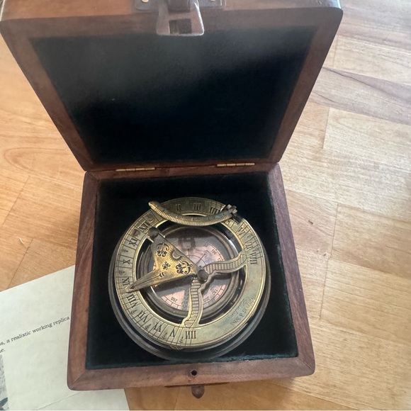 Vintage Brass Sundial Compass in Wooden Box - Picture 1 of 8